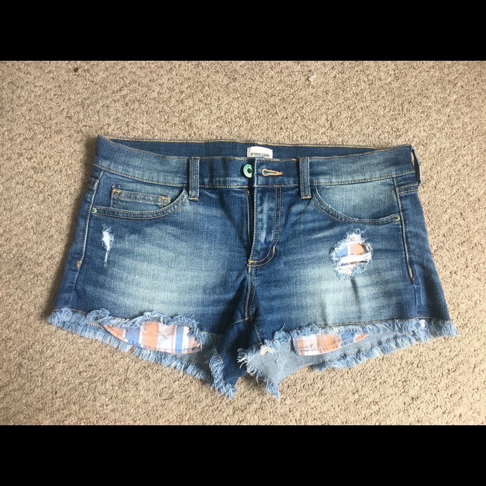SNEAK PEEK distressed mini shorts